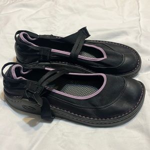 Chaco MaryJane in black and purple womens size 9.5